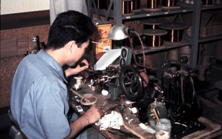 ハネカム巻線機